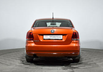 Подержанный автомобиль Volkswagen Polo Sedan 2016 года (6 фото)