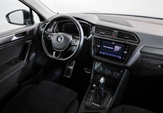 Подержанный автомобиль Volkswagen Tiguan 2019 года (8 фото)