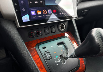 Подержанный автомобиль Lexus RX 2007 года (10 фото)