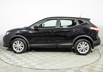 Подержанный автомобиль Nissan Qashqai 2016 года (8 фото)