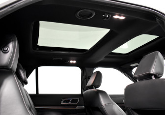 Подержанный автомобиль Ford Explorer 2018 года (18 фото)