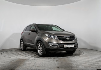 Подержанный автомобиль Kia Sportage 2015 года (3 фото)