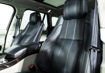 Подержанный автомобиль Land Rover Range Rover 2014 года (26 фото)