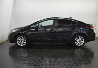 Подержанный автомобиль Kia Cerato Sedan 2019 года (8 фото)