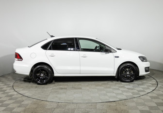 Подержанный автомобиль Volkswagen Polo Sedan 2017 года (4 фото)