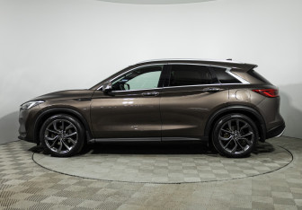 Подержанный автомобиль Infiniti QX50 2018 года (8 фото)
