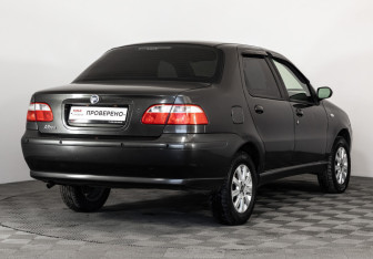 Подержанный автомобиль Fiat Albea 2008 года (5 фото)