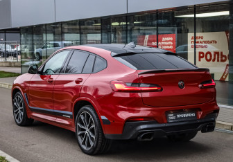 Подержанный автомобиль BMW X4 2019 года (7 фото)