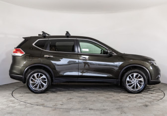 Подержанный автомобиль Nissan X-Trail 2018 года (4 фото)