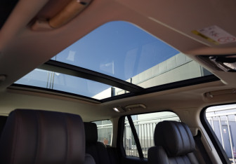 Подержанный автомобиль Land Rover Range Rover 2017 года (26 фото)