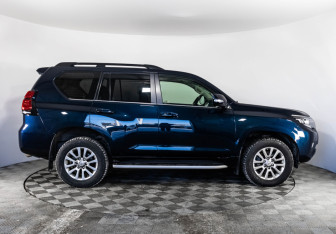 Подержанный автомобиль Toyota Land Cruiser Prado 2018 года (6 фото)