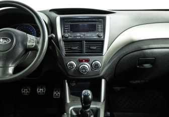 Подержанный автомобиль Subaru Forester Suv 2008 года (14 фото)