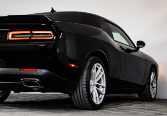 Подержанный автомобиль Dodge Challenger 2020 года (7 фото)