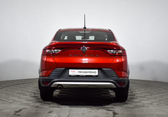 Подержанный автомобиль Renault Arkana 2021 года (6 фото)