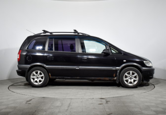 Подержанный автомобиль Opel Zafira Compactvan 2004 года (4 фото)