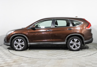 Подержанный автомобиль Honda CR-V 2013 года (8 фото)