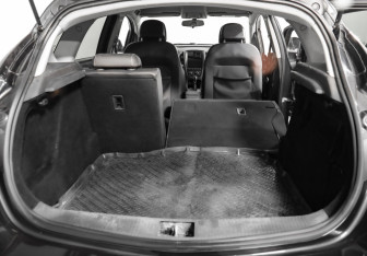 Подержанный автомобиль Opel Astra Hatchback 2012 года (23 фото)