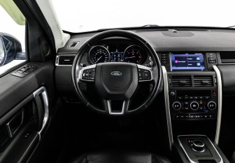 Подержанный автомобиль Land Rover Discovery Sport 2017 года (12 фото)
