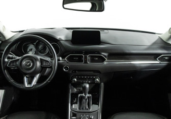 Подержанный автомобиль Mazda CX-5 2020 года (13 фото)
