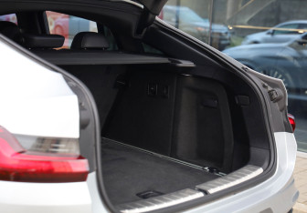 Подержанный автомобиль BMW X4 2019 года (24 фото)