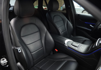 Подержанный автомобиль Mercedes-Benz GLC Coupe 2019 года (27 фото)