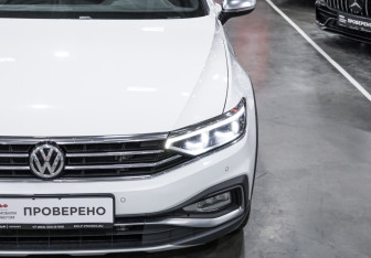 Подержанный автомобиль Volkswagen Passat Wagon 2019 года (5 фото)
