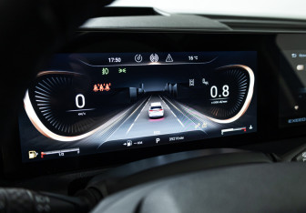 Подержанный автомобиль Exeed VX 2023 года (12 фото)