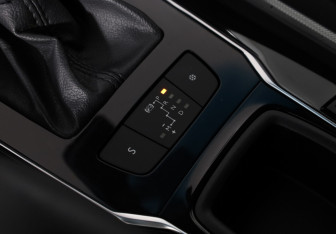 Подержанный автомобиль Peugeot 508 Sedan 2012 года (18 фото)