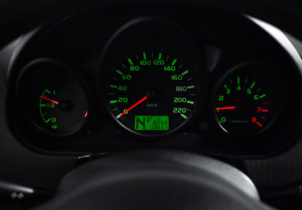 Подержанный автомобиль Mitsubishi Colt Hatchback 2007 года (16 фото)