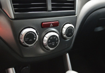 Подержанный автомобиль Subaru Forester Suv 2010 года (15 фото)