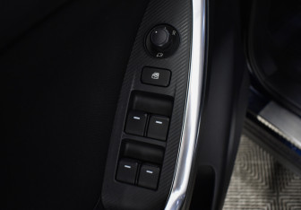 Подержанный автомобиль Mazda CX-5 2015 года (14 фото)