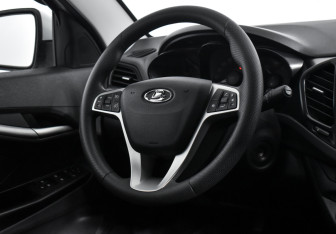 Подержанный автомобиль LADA (ВАЗ) Vesta Sedan 2020 года (14 фото)