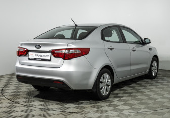 Подержанный автомобиль Kia Rio Sedan 2015 года (5 фото)