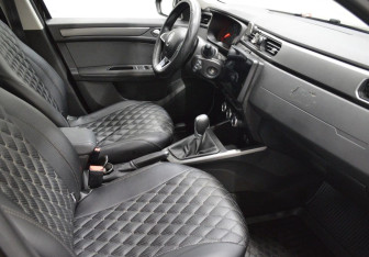 Подержанный автомобиль Renault Arkana 2019 года (12 фото)