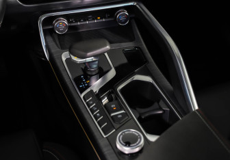 Подержанный автомобиль Geely Tugella 2021 года (13 фото)