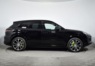 Подержанный автомобиль Porsche Cayenne 2020 года (4 фото)