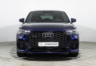 Подержанный автомобиль Audi Q3 2021 года (2 фото)
