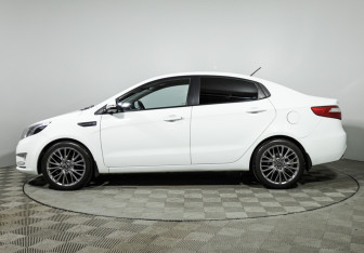 Подержанный автомобиль Kia Rio Sedan 2013 года (8 фото)