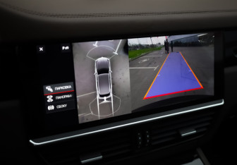 Подержанный автомобиль Porsche Cayenne 2019 года (21 фото)