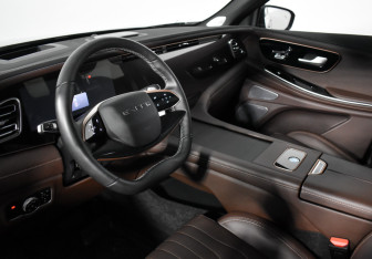 Подержанный автомобиль Exeed VX 2024 года (9 фото)