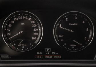 Подержанный автомобиль BMW X1 2019 года (13 фото)