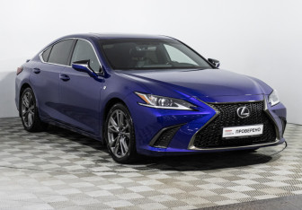 Подержанный автомобиль Lexus ES 2019 года (3 фото)