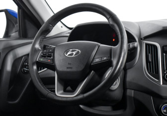 Подержанный автомобиль Hyundai Creta 2018 года (14 фото)