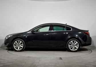 Подержанный автомобиль Opel Insignia Liftback 2013 года (8 фото)