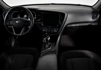 Подержанный автомобиль Kia Optima Sedan 2012 года (14 фото)