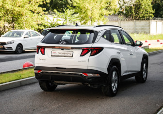 Подержанный автомобиль Hyundai Tucson 2022 года (6 фото)