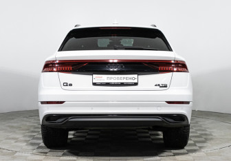 Подержанный автомобиль Audi Q8 2019 года (6 фото)