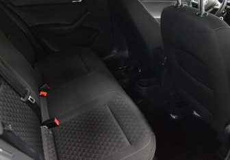 Подержанный автомобиль Skoda Rapid Liftback 2016 года (13 фото)