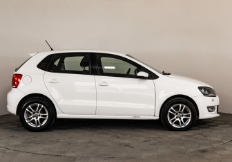 Подержанный автомобиль Volkswagen Polo Hatchback 2012 года (3 фото)