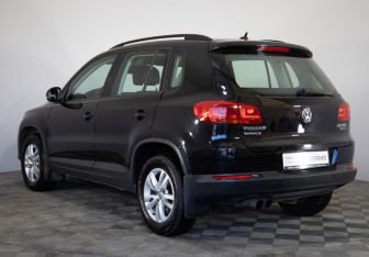 Подержанный автомобиль Volkswagen Tiguan 2015 года (7 фото)